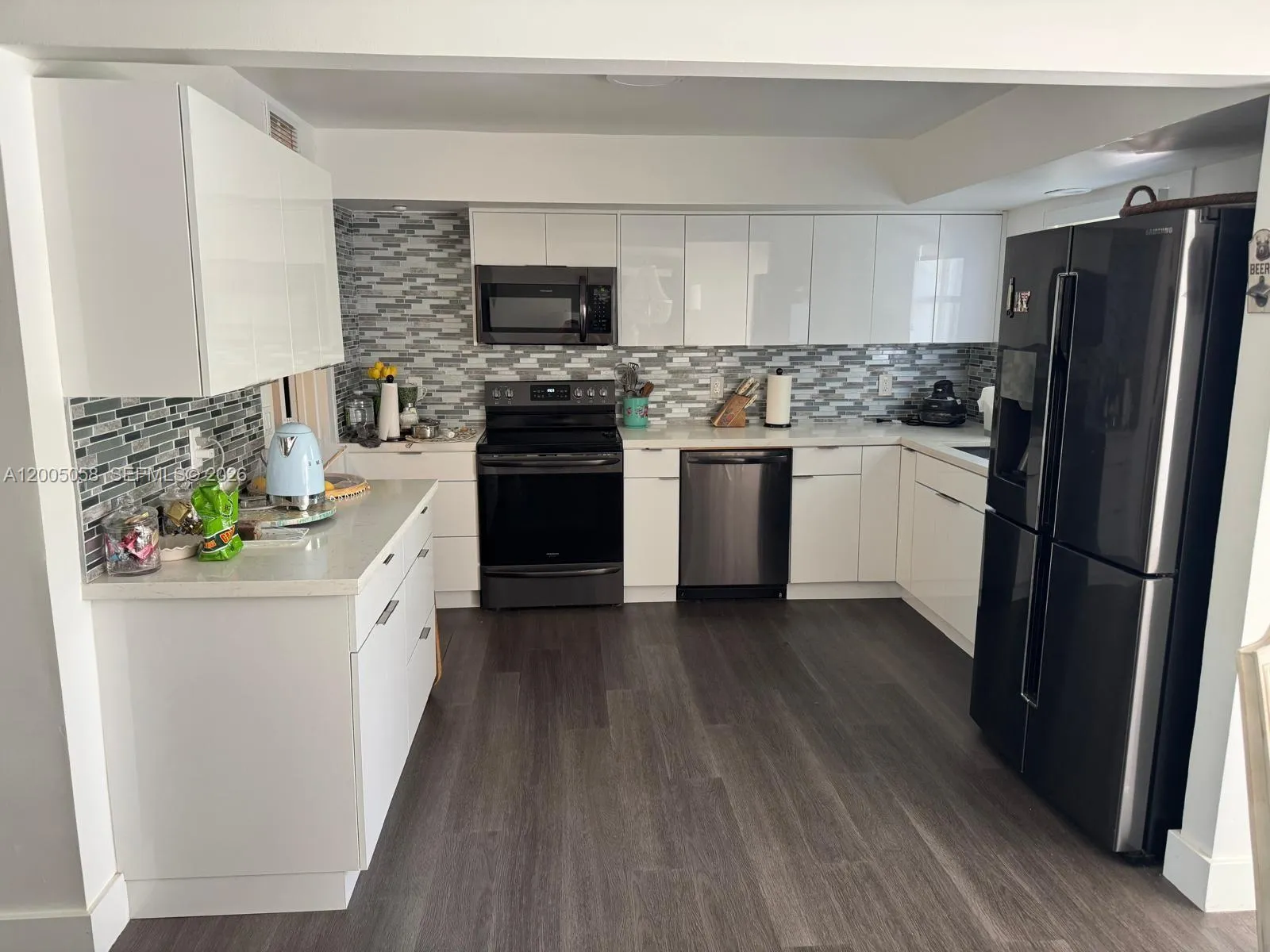 2911 Monroe St 0, Hollywood, Florida 33020, Hollywood, Florida 33020, 3 Bedrooms Bedrooms, ,2 BathroomsBathrooms,Residential Lease,For Rent,2911 Monroe St 0, Hollywood, Florida 33020,A12005058