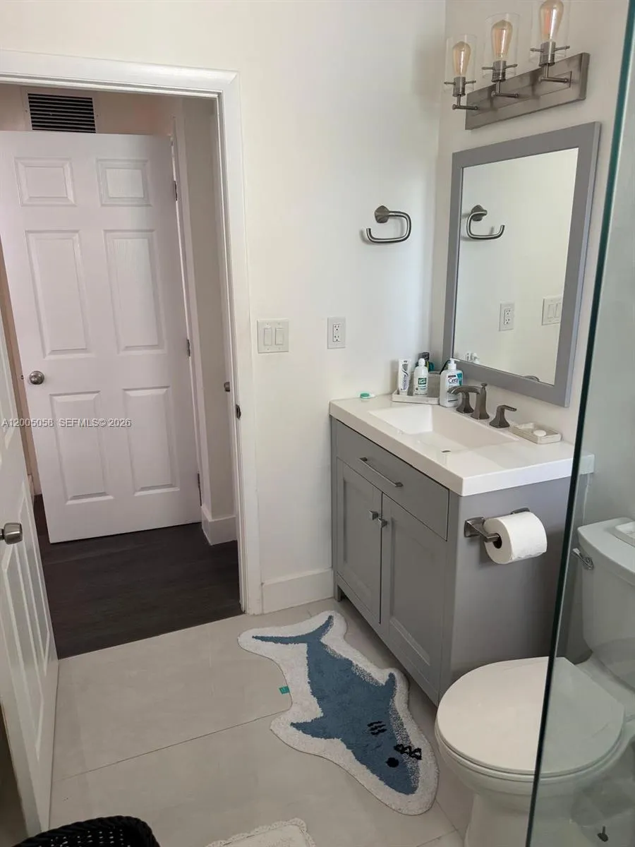 2911 Monroe St 0, Hollywood, Florida 33020, Hollywood, Florida 33020, 3 Bedrooms Bedrooms, ,2 BathroomsBathrooms,Residential Lease,For Rent,2911 Monroe St 0, Hollywood, Florida 33020,A12005058