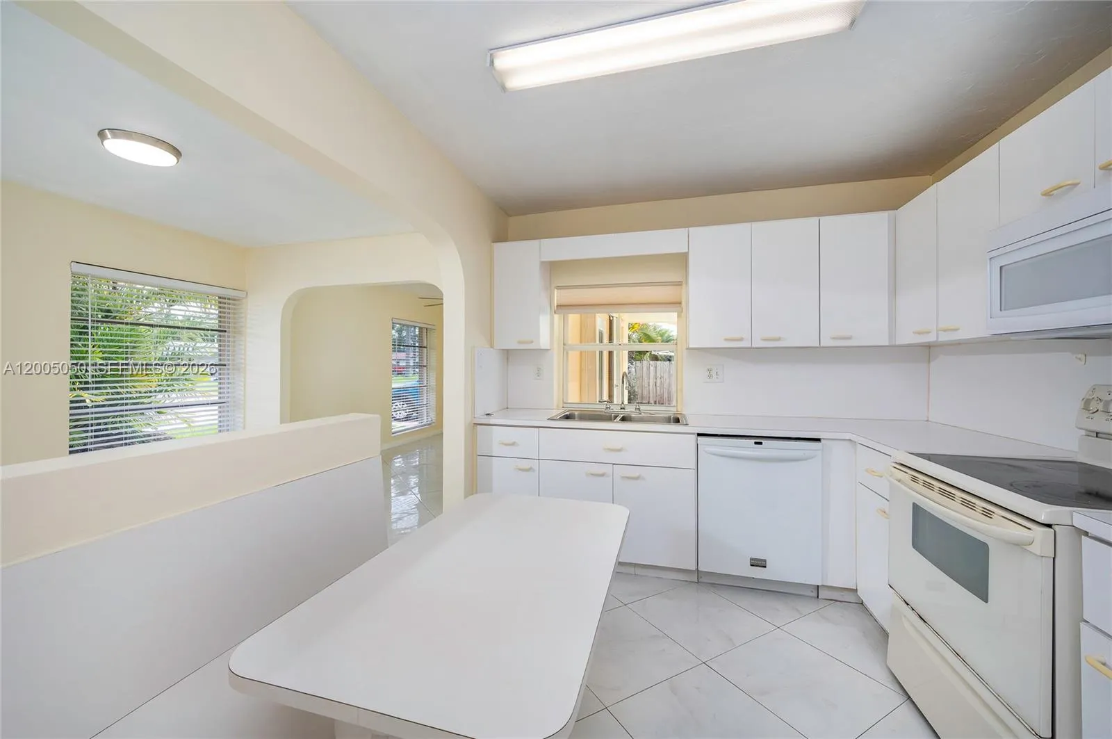 9411 Sw 185th Ter, Cutler Bay, Florida 33157, Cutler Bay, Florida 33157, 3 Bedrooms Bedrooms, ,2 BathroomsBathrooms,Residential,For Sale,9411 Sw 185th Ter, Cutler Bay, Florida 33157,A12005050