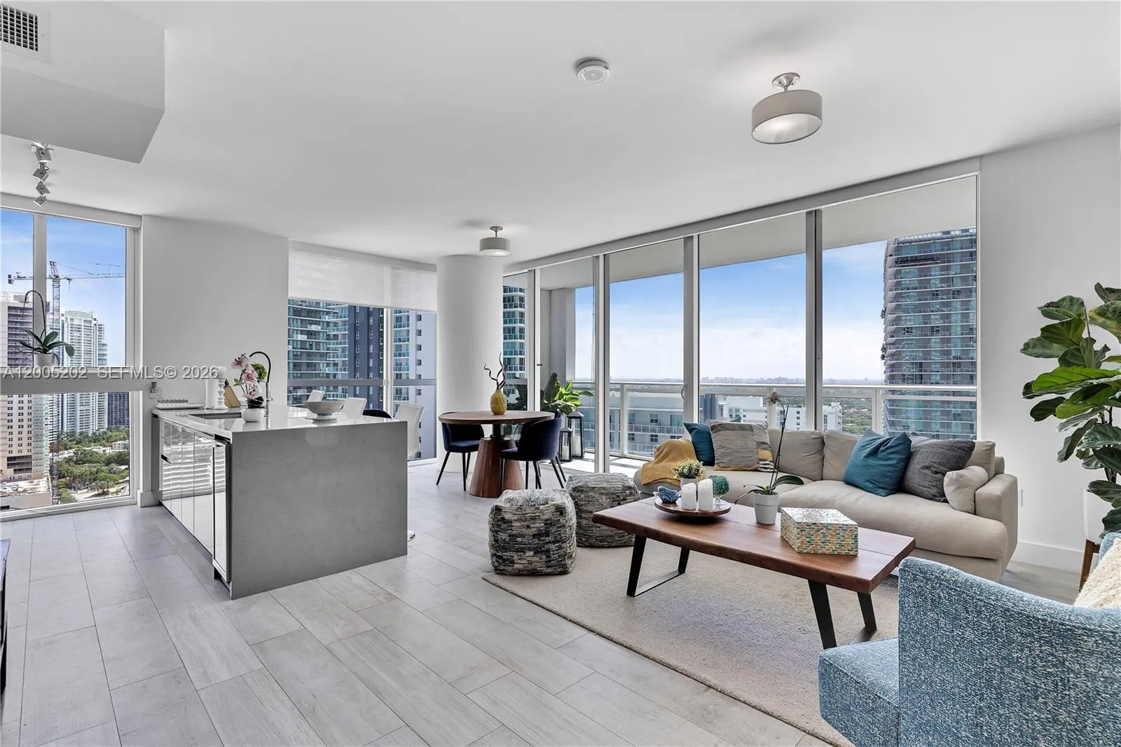 1080 Brickell Ave 2601, Miami, Florida 33131, Miami, Florida 33131, 2 Bedrooms Bedrooms, ,2 BathroomsBathrooms,Residential Lease,For Rent,1080 Brickell Ave 2601, Miami, Florida 33131,A12005202