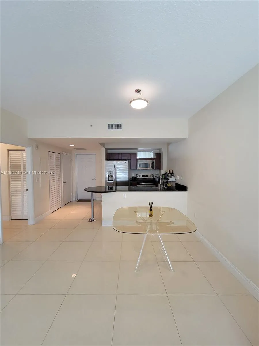 7290 Sw 90th St 403, Miami, Florida 33156, Miami, Florida 33156, 1 Bedroom Bedrooms, ,1 BathroomBathrooms,Residential Lease,For Rent,7290 Sw 90th St 403, Miami, Florida 33156,A12002744