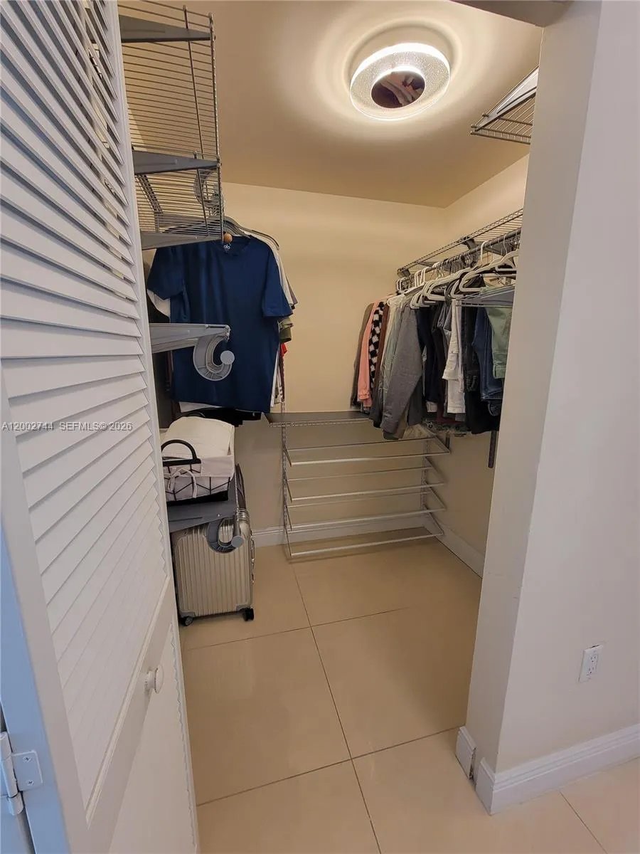 7290 Sw 90th St 403, Miami, Florida 33156, Miami, Florida 33156, 1 Bedroom Bedrooms, ,1 BathroomBathrooms,Residential Lease,For Rent,7290 Sw 90th St 403, Miami, Florida 33156,A12002744