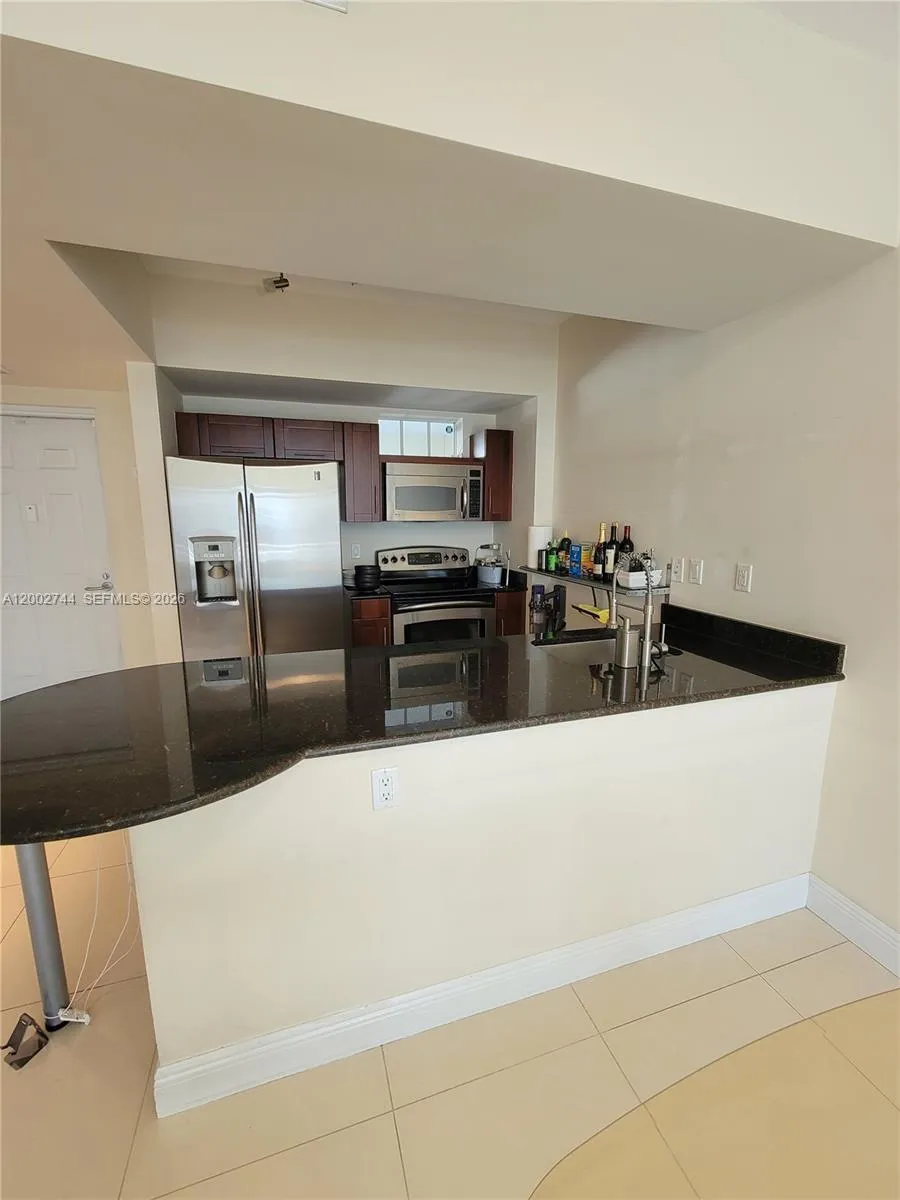 7290 Sw 90th St 403, Miami, Florida 33156, Miami, Florida 33156, 1 Bedroom Bedrooms, ,1 BathroomBathrooms,Residential Lease,For Rent,7290 Sw 90th St 403, Miami, Florida 33156,A12002744