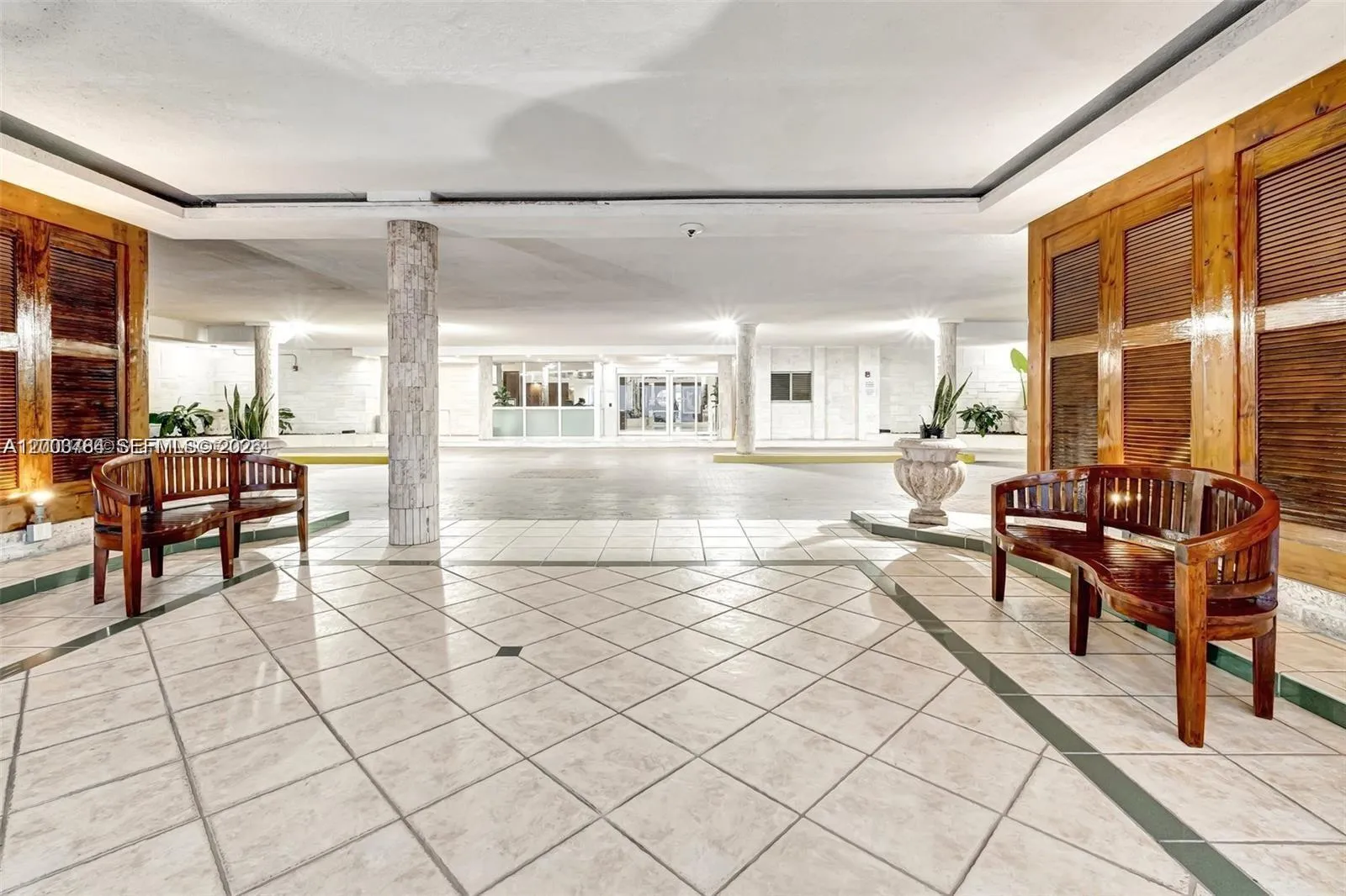 ENTRANCE VISITORS PARKING