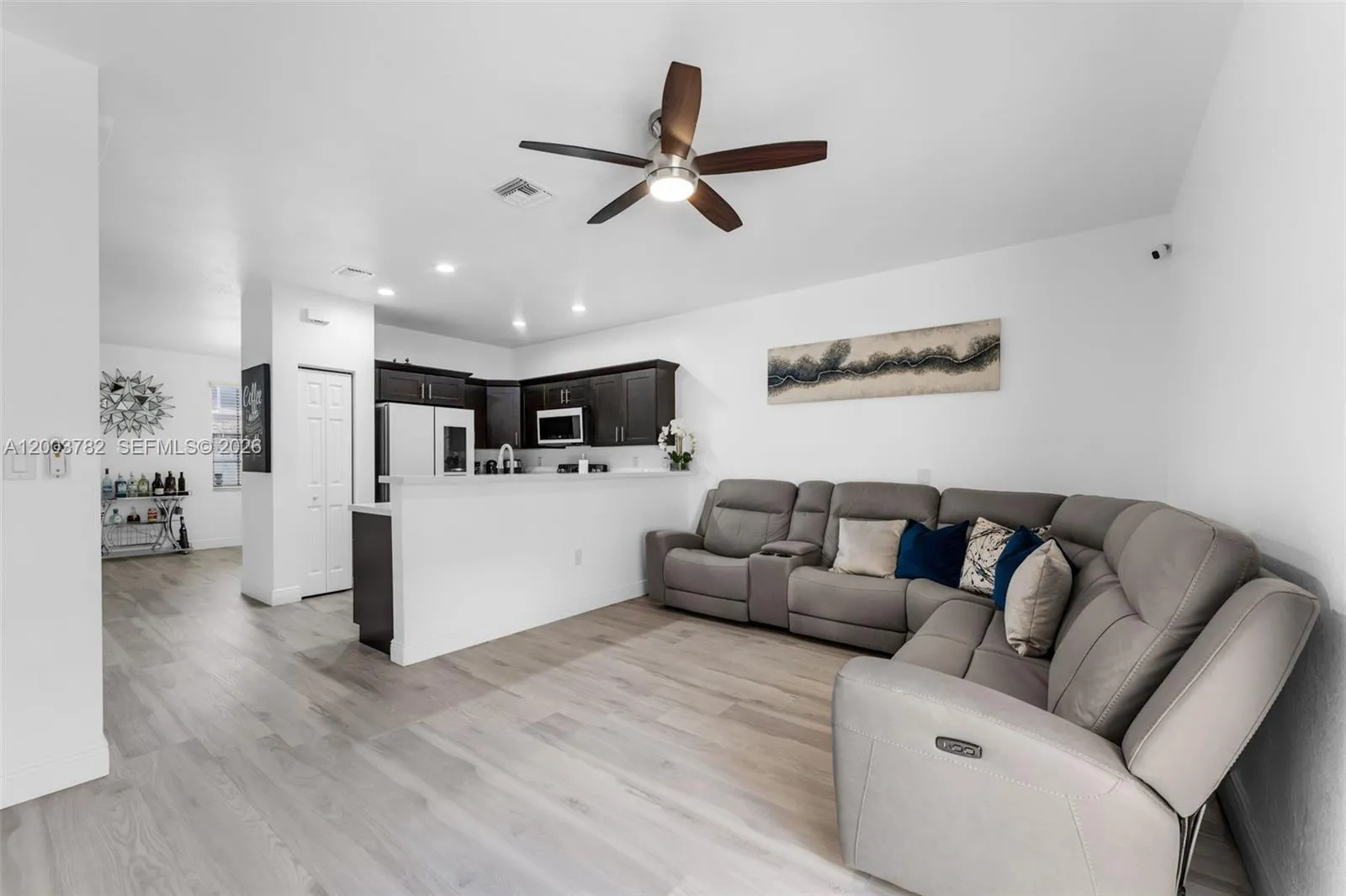 3214 Se 4th Ct, Homestead, Florida 33033, Homestead, Florida 33033, 2 Bedrooms Bedrooms, ,2 BathroomsBathrooms,Residential,For Sale,3214 Se 4th Ct, Homestead, Florida 33033,A12003782