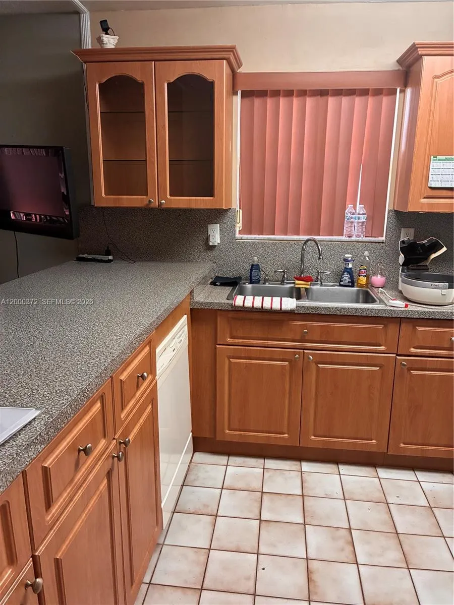6770 Sw 15th St, Miami, Florida 33144, Miami, Florida 33144, 3 Bedrooms Bedrooms, 1 Room Rooms,2 BathroomsBathrooms,Residential,For Sale,6770 Sw 15th St, Miami, Florida 33144,A12000372