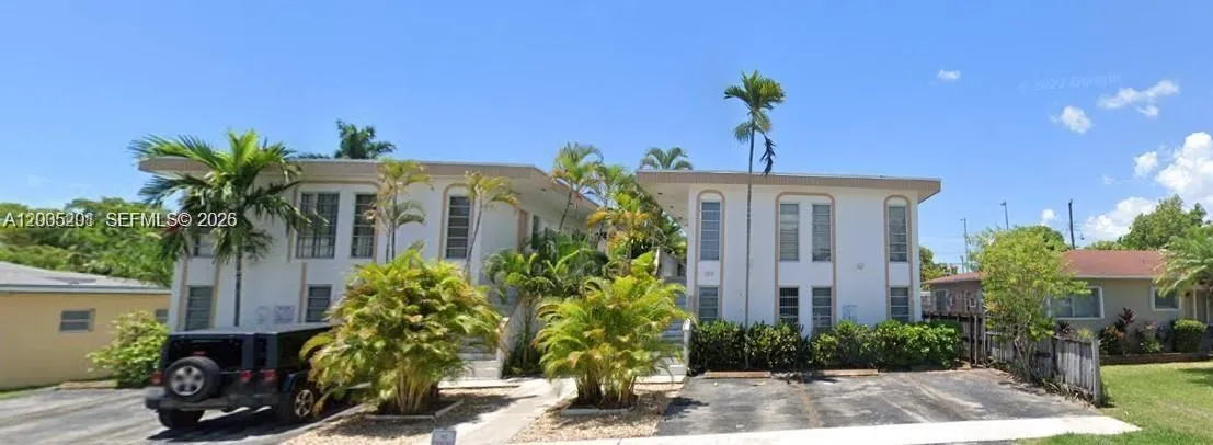 1610 Liberty St 7, Hollywood, Florida 33020, Hollywood, Florida 33020, 1 Bedroom Bedrooms, ,1 BathroomBathrooms,Residential Lease,For Rent,1610 Liberty St 7, Hollywood, Florida 33020,A12005201