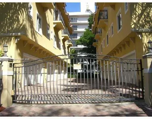 2919 Coconut Ave 4, Miami, Florida 33133, Miami, Florida 33133, 2 Bedrooms Bedrooms, ,2 BathroomsBathrooms,Residential Lease,For Rent,2919 Coconut Ave 4, Miami, Florida 33133,A12005228