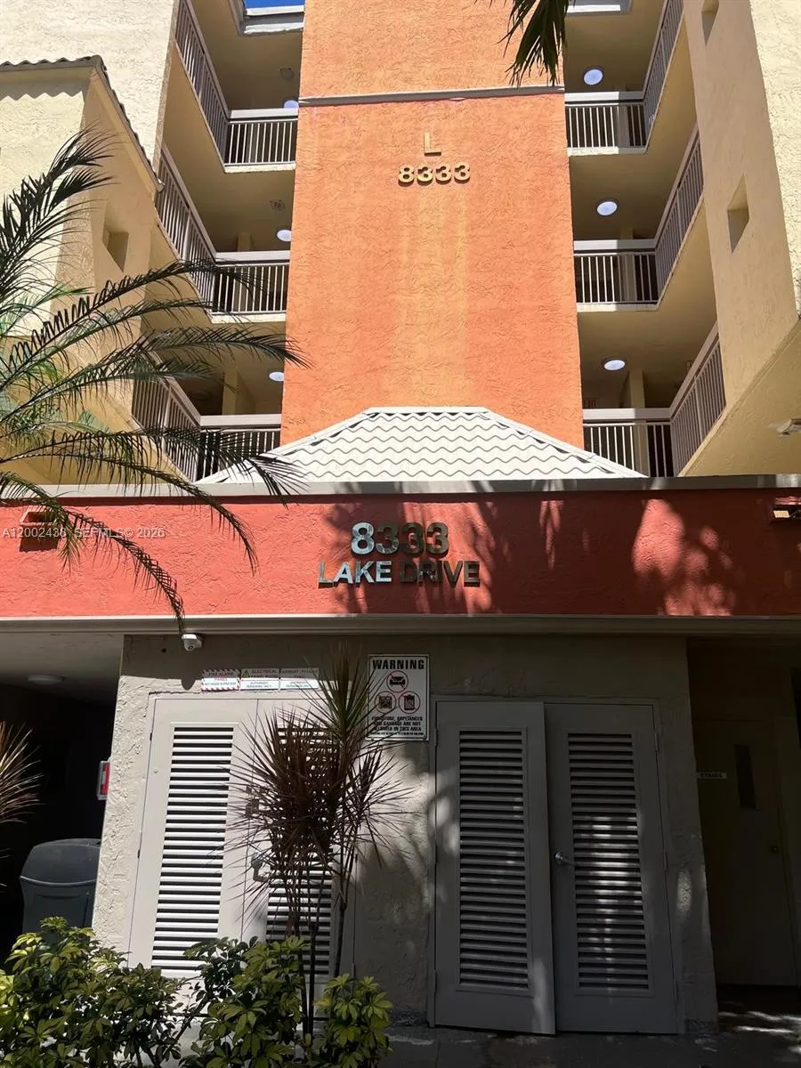 8333 Lake Dr 101, Doral, Florida 33166, Doral, Florida 33166, 1 Bedroom Bedrooms, ,1 BathroomBathrooms,Residential Lease,For Rent,8333 Lake Dr 101, Doral, Florida 33166,A12002438