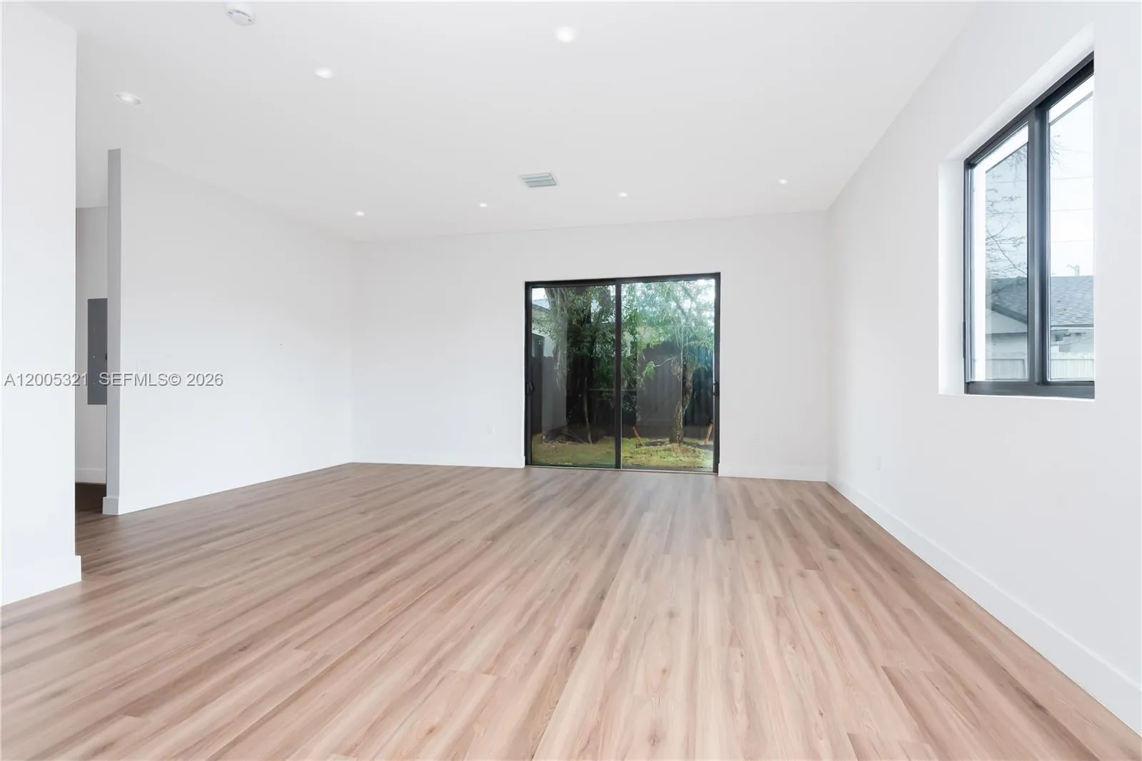 4517 Nw 3rd Street 4517, Miami, Florida 33126, Miami, Florida 33126, 3 Bedrooms Bedrooms, ,3 BathroomsBathrooms,Residential Lease,For Rent,4517 Nw 3rd Street 4517, Miami, Florida 33126,A12005321