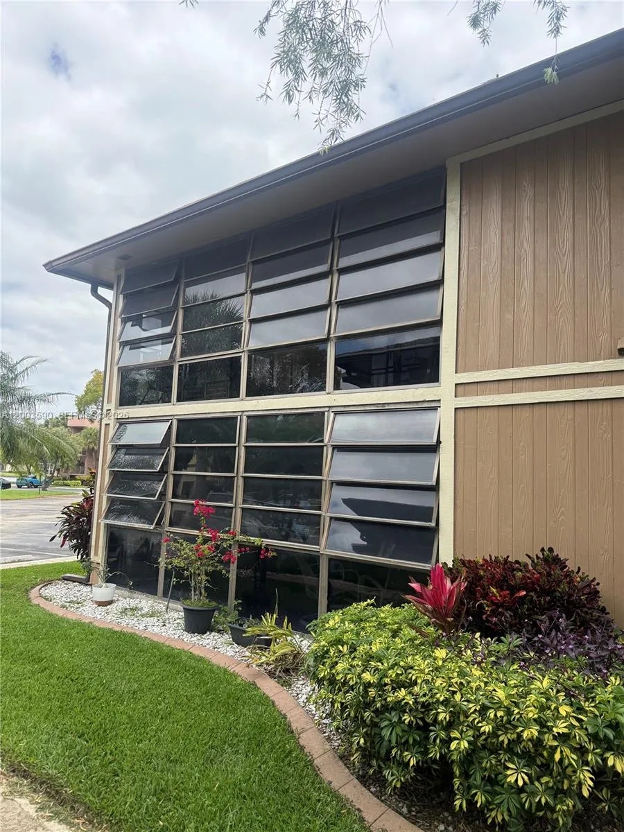 7703 Ashmont Cir 213, Tamarac, Florida 33321, Tamarac, Florida 33321, 1 Bedroom Bedrooms, ,1 BathroomBathrooms,Residential,For Sale,7703 Ashmont Cir 213, Tamarac, Florida 33321,A12003590
