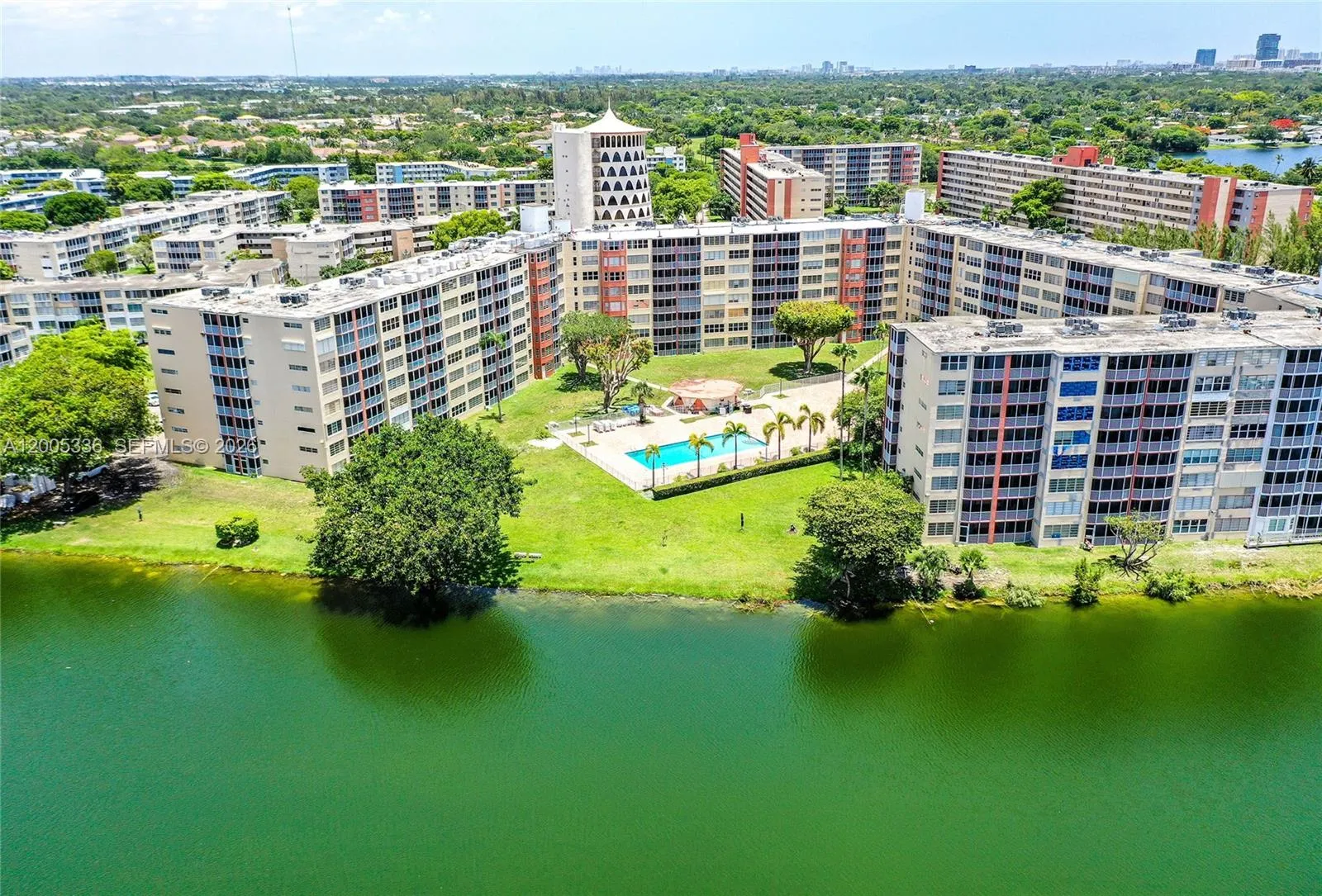 1750 Ne 191st St 100-1, Miami, Florida 33179, Miami, Florida 33179, 2 Bedrooms Bedrooms, ,2 BathroomsBathrooms,Residential,For Sale,1750 Ne 191st St 100-1, Miami, Florida 33179,A12005336