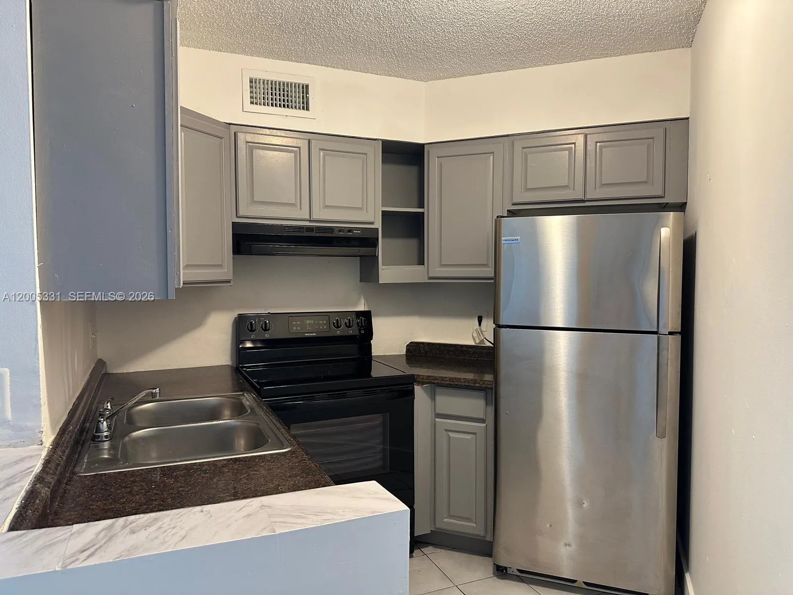 215 Lake Pointe Dr 113, Oakland Park, Florida 3330, Oakland Park, Florida 33309, 2 Bedrooms Bedrooms, ,2 BathroomsBathrooms,Residential Lease,For Rent,215 Lake Pointe Dr 113, Oakland Park, Florida 3330,A12005331