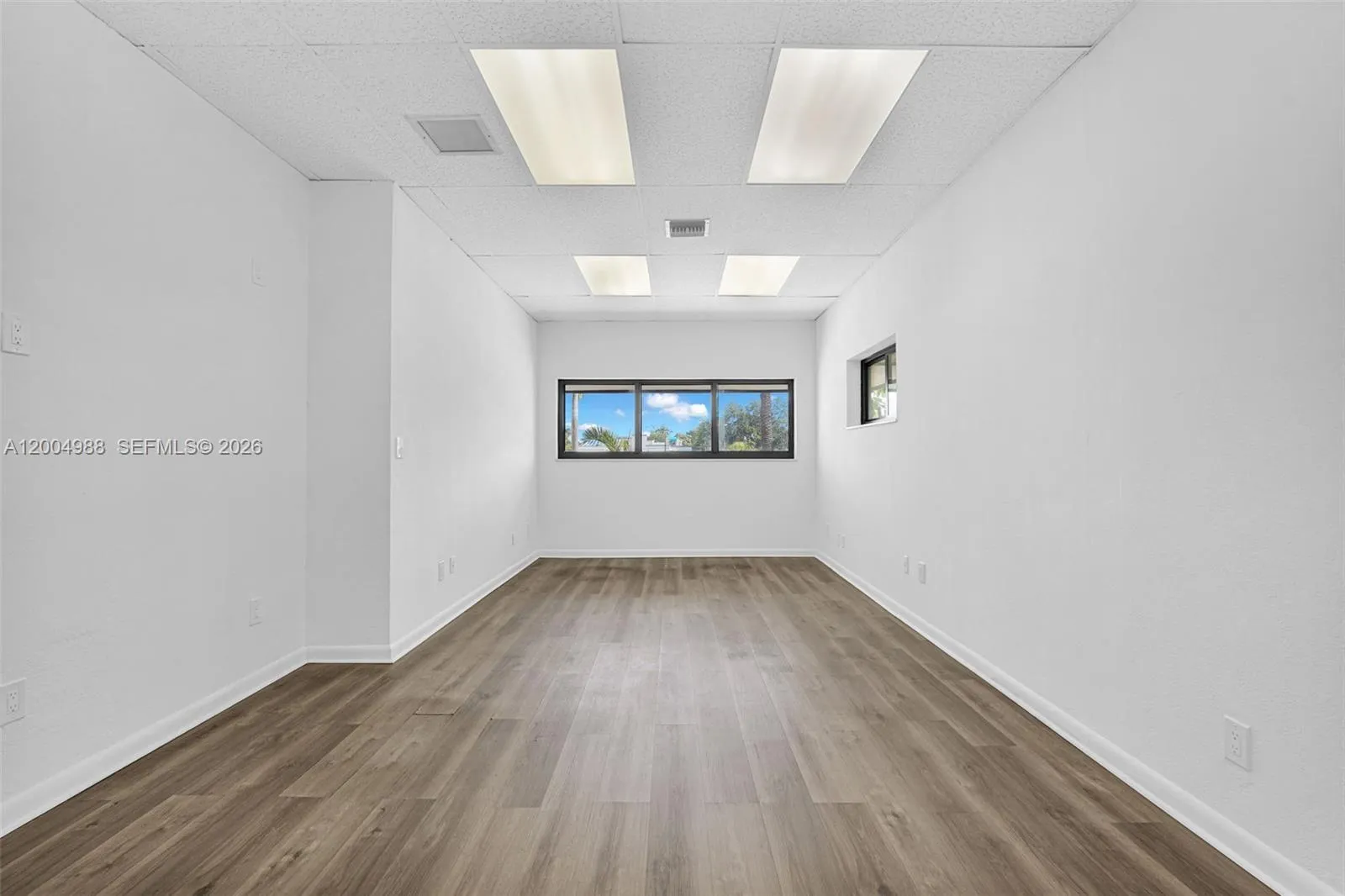 2640 Hollywood Blvd 200, Hollywood, Florida 33020, Hollywood, Florida 33020, ,Commercial Lease,For Rent,2640 Hollywood Blvd 200, Hollywood, Florida 33020,A12004988