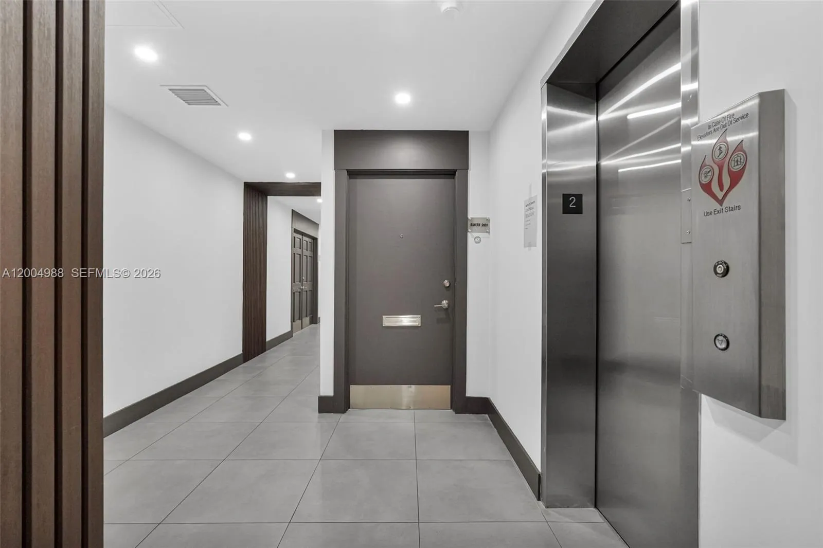 2640 Hollywood Blvd 200, Hollywood, Florida 33020, Hollywood, Florida 33020, ,Commercial Lease,For Rent,2640 Hollywood Blvd 200, Hollywood, Florida 33020,A12004988