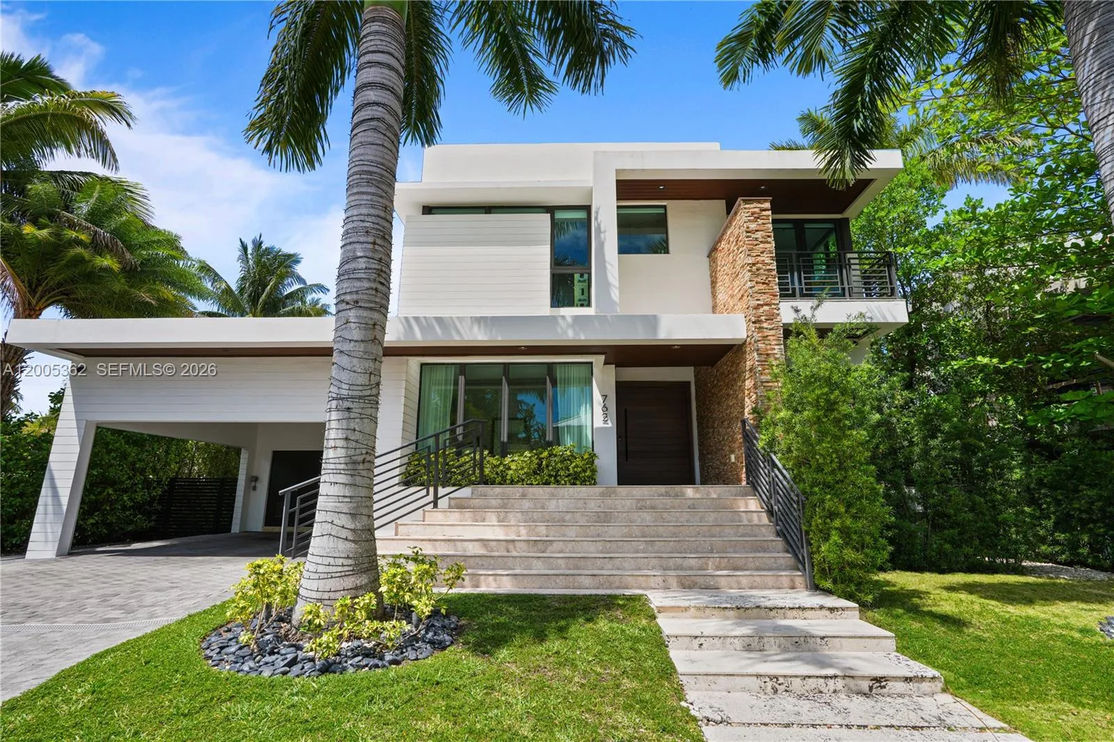 762 Fernwood Rd, Key Biscayne, Florida 33149, Key Biscayne, Florida 33149, 6 Bedrooms Bedrooms, ,5 BathroomsBathrooms,Residential,For Sale,762 Fernwood Rd, Key Biscayne, Florida 33149,A12005362