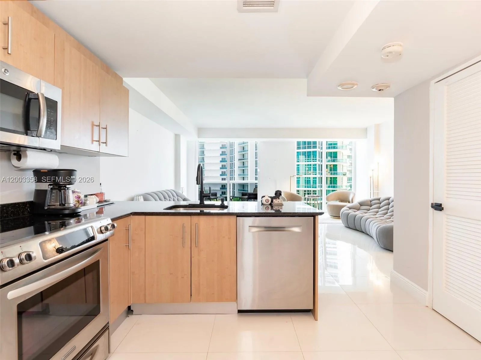 10275 Collins Ave 802, Bal Harbour, Florida 33154, Bal Harbour, Florida 33154, ,1 BathroomBathrooms,Residential Lease,For Rent,10275 Collins Ave 802, Bal Harbour, Florida 33154,A12003358