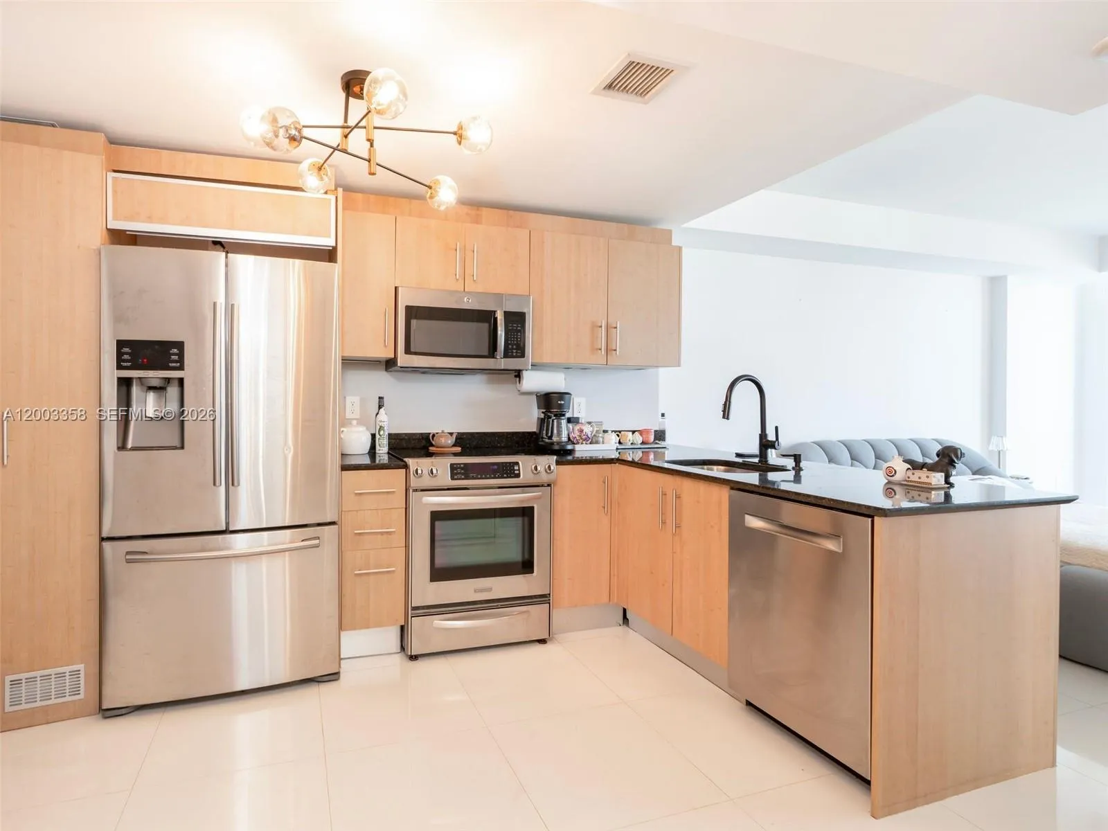 10275 Collins Ave 802, Bal Harbour, Florida 33154, Bal Harbour, Florida 33154, ,1 BathroomBathrooms,Residential Lease,For Rent,10275 Collins Ave 802, Bal Harbour, Florida 33154,A12003358