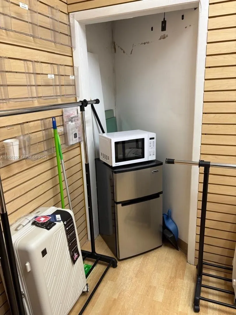 Established Smoke Shop Turnkey Operation, Sweetwat, Sweetwater, Florida 33174, ,Business Opportunity,For Sale,Established Smoke Shop Turnkey Operation, Sweetwat,A12005392