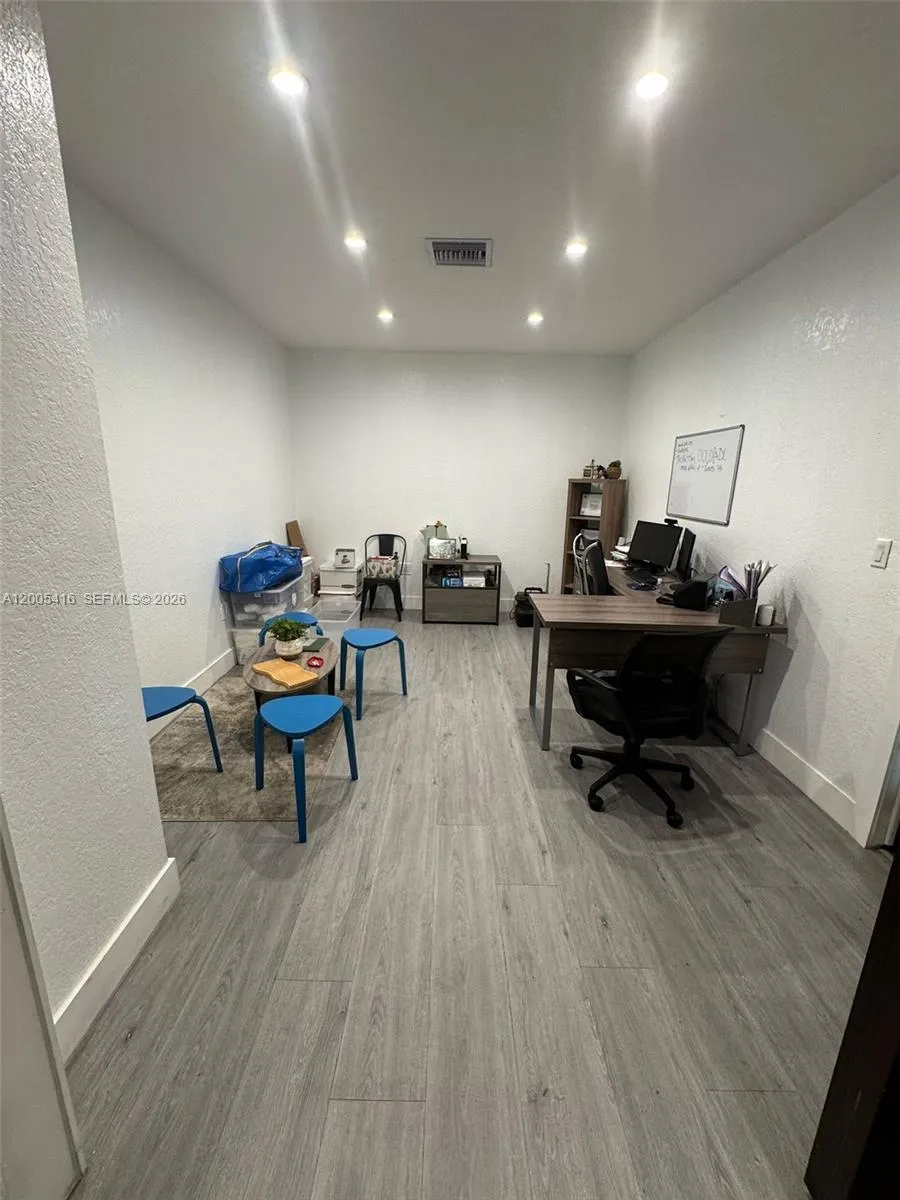 5520-5522 Nw 72nd Ave 5520, Miami, Florida 33166, Miami, Florida 33166, ,Commercial Sale,For Sale,5520-5522 Nw 72nd Ave 5520, Miami, Florida 33166,A12005416