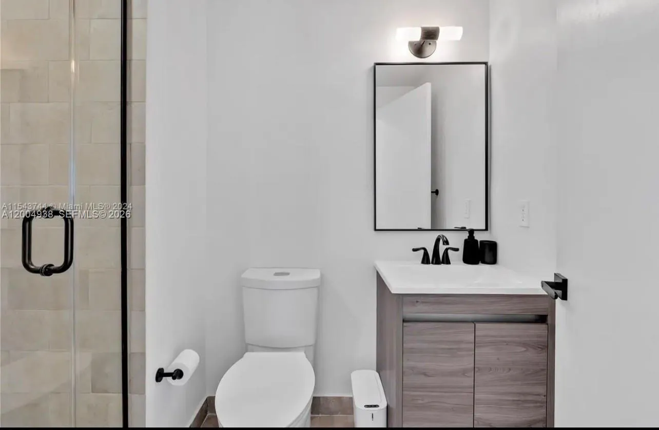 1500 Ocean Dr 607, Miami Beach, Florida 33139, Miami Beach, Florida 33139, 2 Bedrooms Bedrooms, ,2 BathroomsBathrooms,Residential,For Sale,1500 Ocean Dr 607, Miami Beach, Florida 33139,A12004938