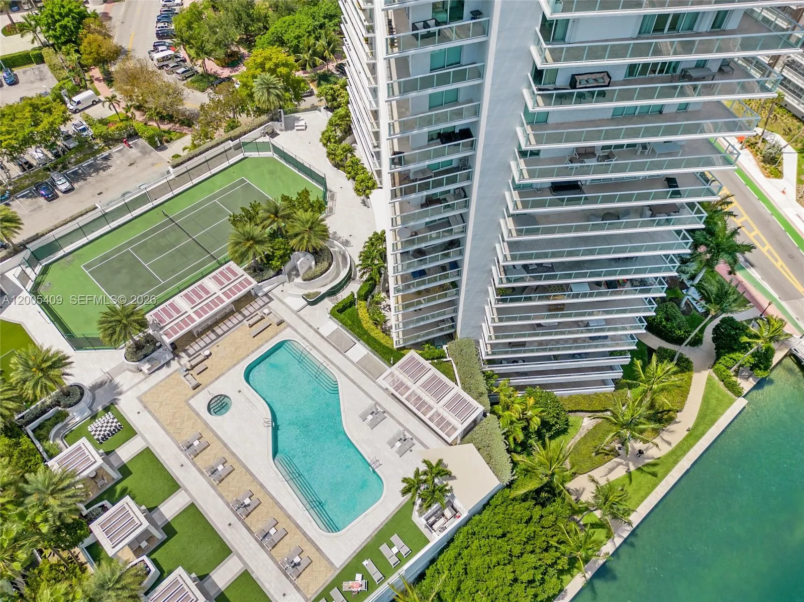 10 Venetian Way 804, Miami Beach, Florida 33139, Miami Beach, Florida 33139, 3 Bedrooms Bedrooms, ,3 BathroomsBathrooms,Residential,For Sale,10 Venetian Way 804, Miami Beach, Florida 33139,A12005409