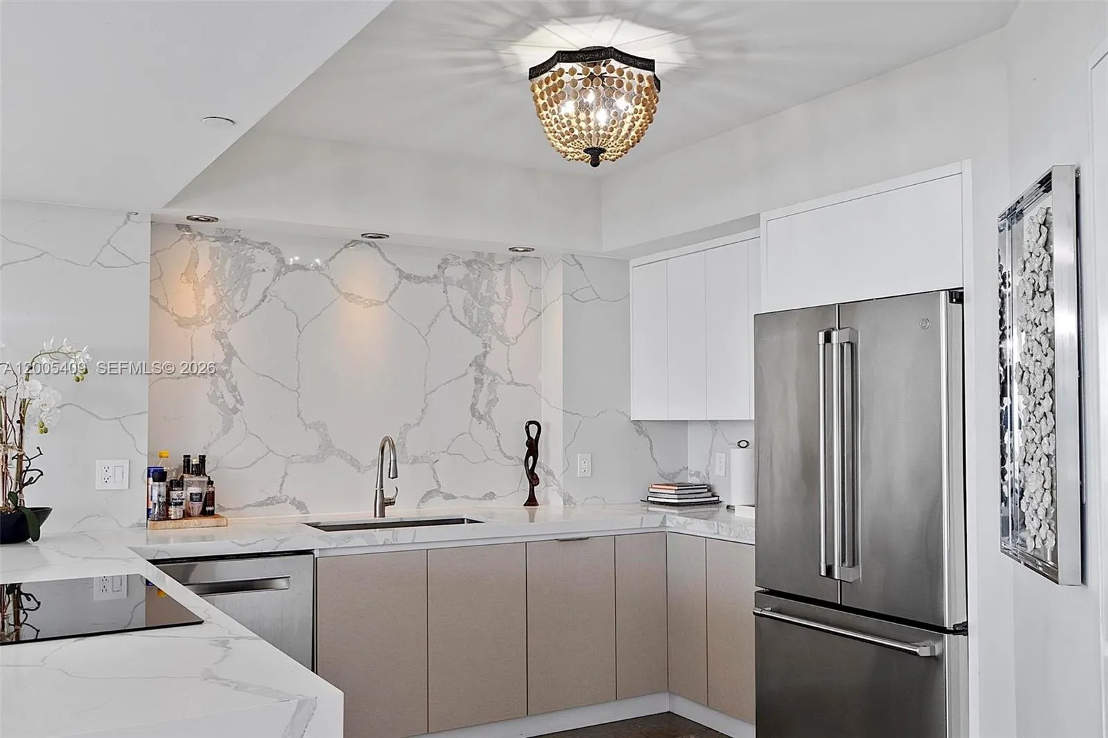 10 Venetian Way 804, Miami Beach, Florida 33139, Miami Beach, Florida 33139, 3 Bedrooms Bedrooms, ,3 BathroomsBathrooms,Residential,For Sale,10 Venetian Way 804, Miami Beach, Florida 33139,A12005409