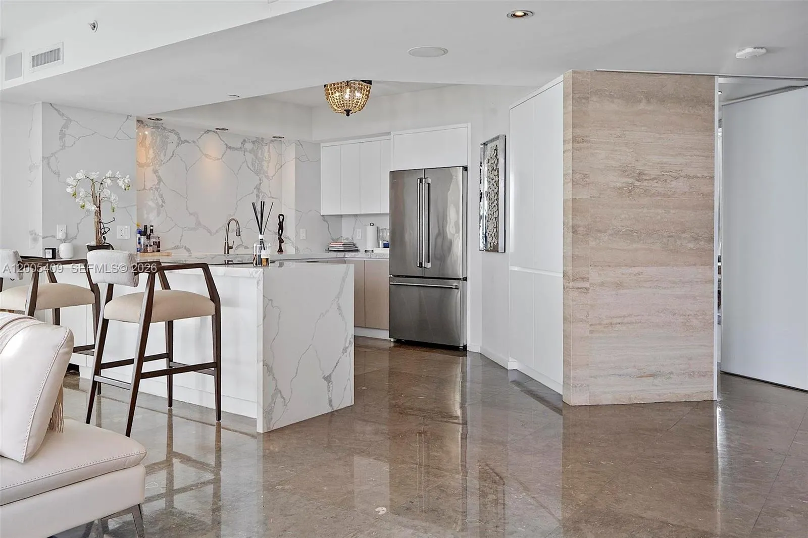 10 Venetian Way 804, Miami Beach, Florida 33139, Miami Beach, Florida 33139, 3 Bedrooms Bedrooms, ,3 BathroomsBathrooms,Residential,For Sale,10 Venetian Way 804, Miami Beach, Florida 33139,A12005409