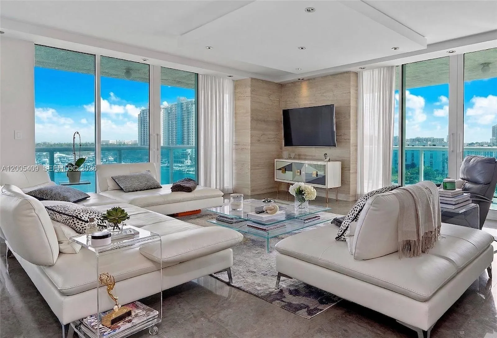 10 Venetian Way 804, Miami Beach, Florida 33139, Miami Beach, Florida 33139, 3 Bedrooms Bedrooms, ,3 BathroomsBathrooms,Residential,For Sale,10 Venetian Way 804, Miami Beach, Florida 33139,A12005409