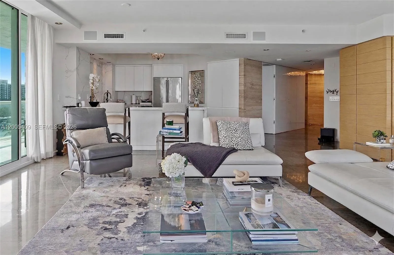 10 Venetian Way 804, Miami Beach, Florida 33139, Miami Beach, Florida 33139, 3 Bedrooms Bedrooms, ,3 BathroomsBathrooms,Residential,For Sale,10 Venetian Way 804, Miami Beach, Florida 33139,A12005409