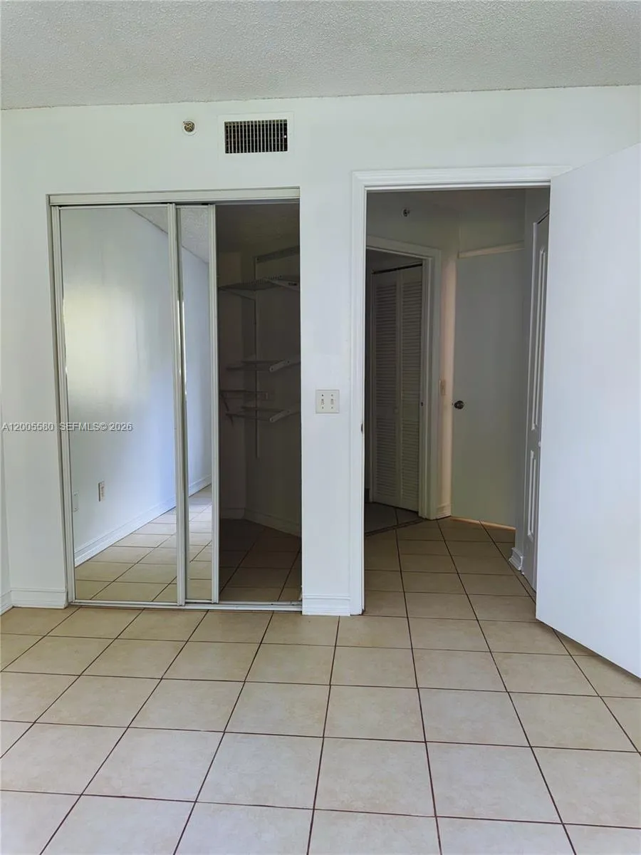 Hollywood, Florida 33021, 2 Bedrooms Bedrooms, ,2 BathroomsBathrooms,Residential,For Sale,A12005580