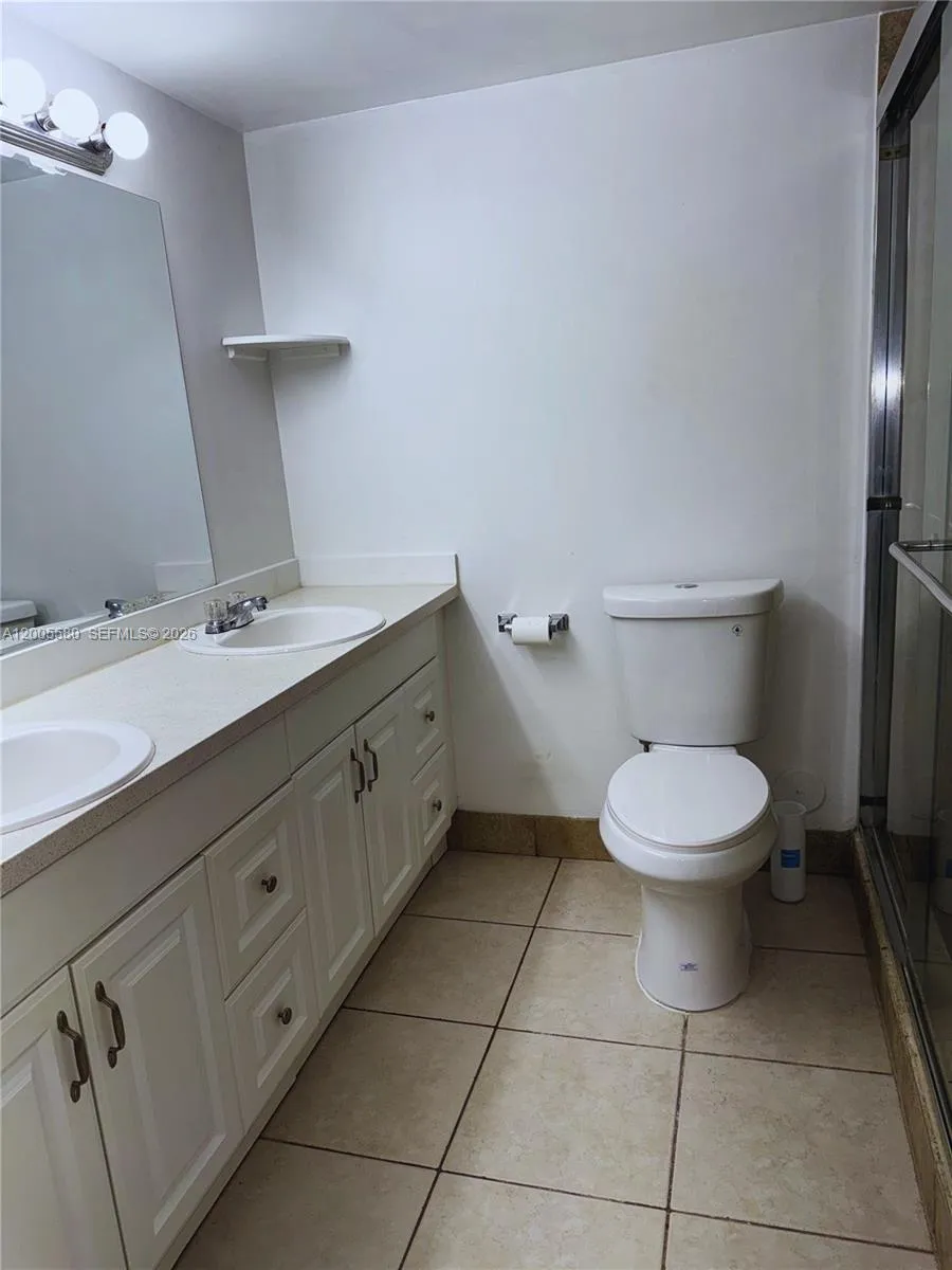 Hollywood, Florida 33021, 2 Bedrooms Bedrooms, ,2 BathroomsBathrooms,Residential,For Sale,A12005580