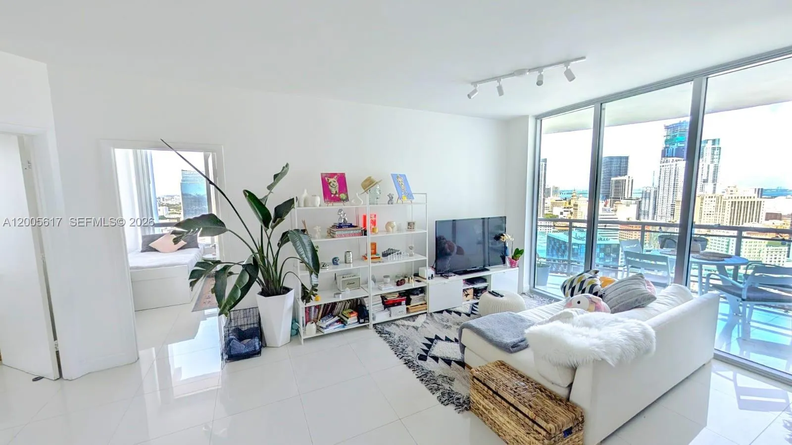 350 S Miami Ave 2813, Miami, Florida 33130, Miami, Florida 33130, 2 Bedrooms Bedrooms, ,2 BathroomsBathrooms,Residential Lease,For Rent,350 S Miami Ave 2813, Miami, Florida 33130,A12005617