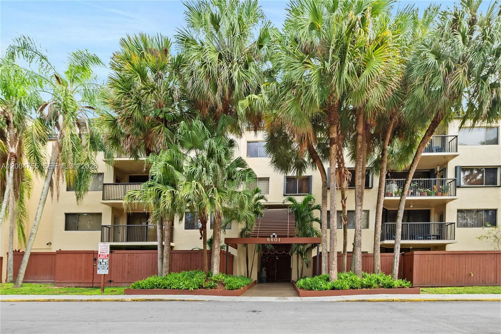 6601 Sw 116th Ct 403, Miami, Florida 33173, Miami, Florida 33173, 3 Bedrooms Bedrooms, ,2 BathroomsBathrooms,Residential,For Sale,6601 Sw 116th Ct 403, Miami, Florida 33173,A12004755