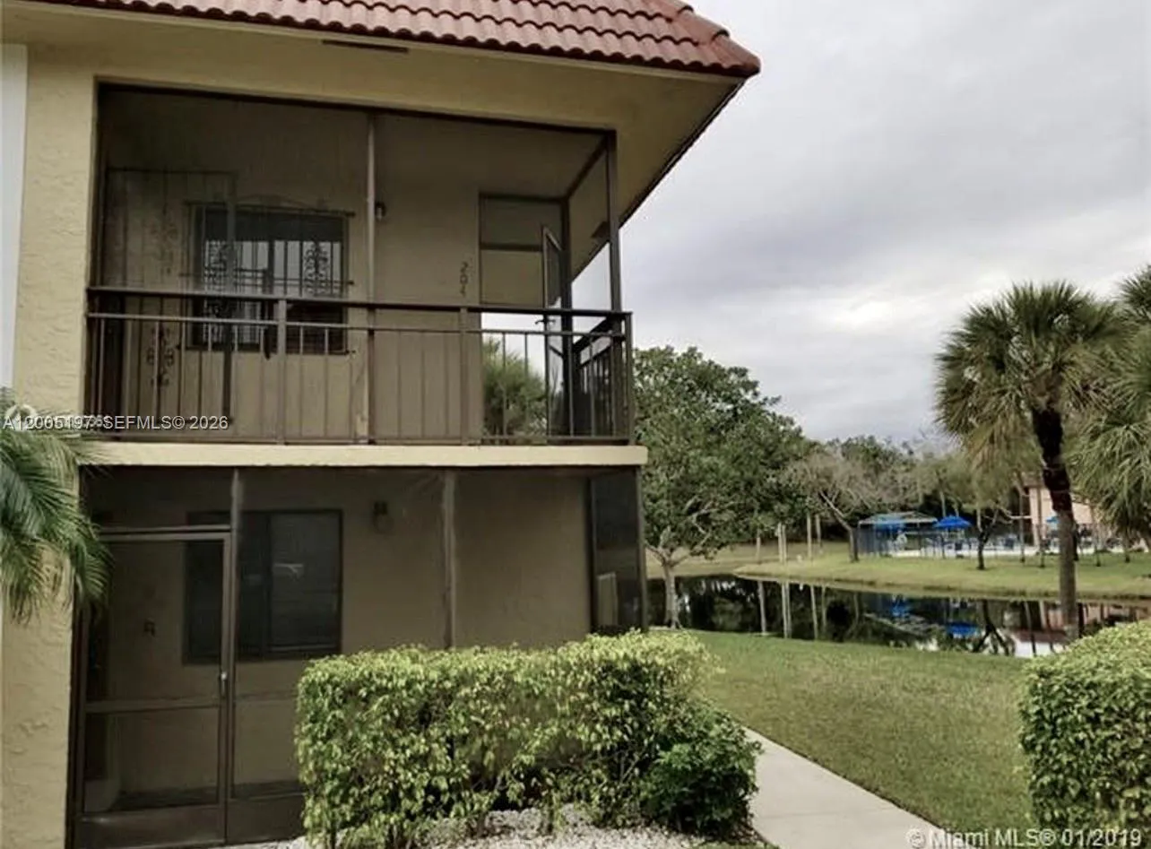 309 Lakeview Dr 204, Weston, Florida 33326, Weston, Florida 33326, 2 Bedrooms Bedrooms, ,2 BathroomsBathrooms,Residential Lease,For Rent,309 Lakeview Dr 204, Weston, Florida 33326,A12005197