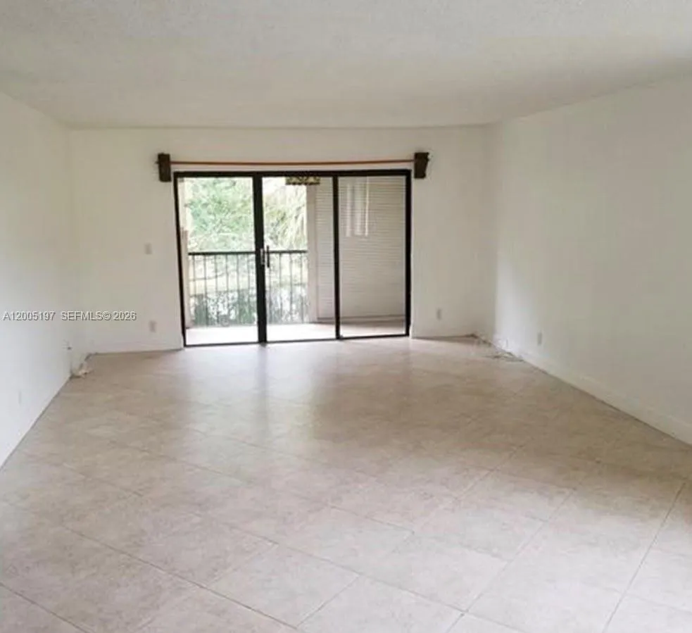 309 Lakeview Dr 204, Weston, Florida 33326, Weston, Florida 33326, 2 Bedrooms Bedrooms, ,2 BathroomsBathrooms,Residential Lease,For Rent,309 Lakeview Dr 204, Weston, Florida 33326,A12005197