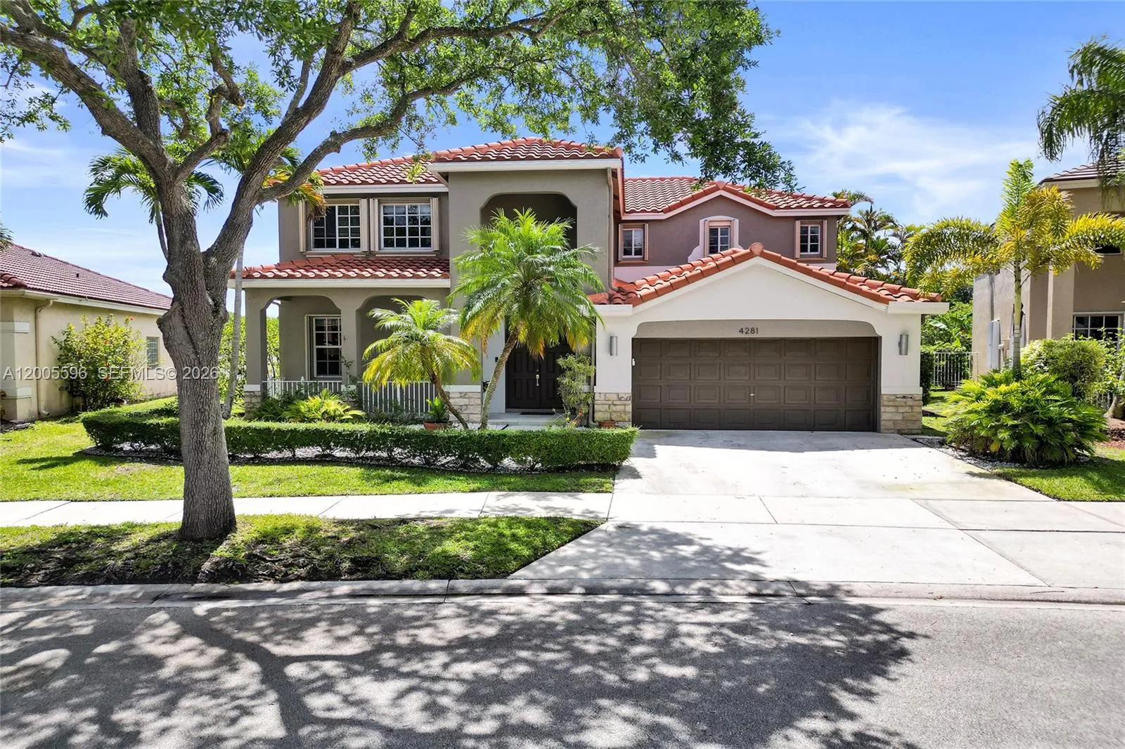 4281 Laurel Ridge Cir, Weston, Florida 33331, Weston, Florida 33331, 5 Bedrooms Bedrooms, ,4 BathroomsBathrooms,Residential,For Sale,4281 Laurel Ridge Cir, Weston, Florida 33331,A12005596