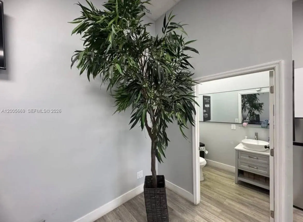 Auto Sales & Detailing For Sale In Margate, Ma, Margate, Florida 33063, ,Business Opportunity,For Sale,Auto Sales & Detailing For Sale In Margate, Ma,A12005669