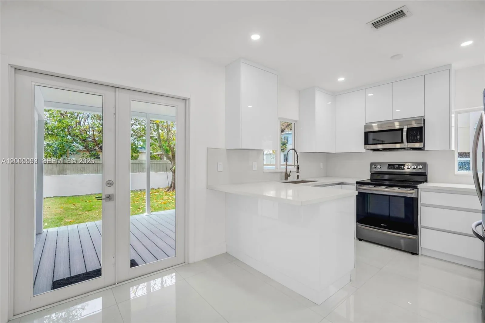 4112 Sw 9th Ter, Miami, Florida 33134, Miami, Florida 33134, 3 Bedrooms Bedrooms, ,3 BathroomsBathrooms,Residential Lease,For Rent,4112 Sw 9th Ter, Miami, Florida 33134,A12005593