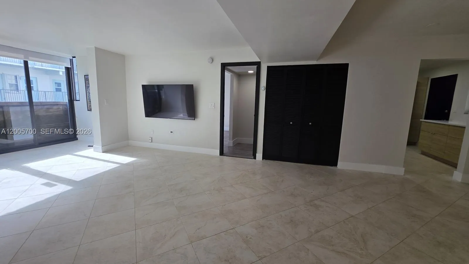 250 Galen Dr 32, Key Biscayne, Florida 33149, Key Biscayne, Florida 33149, 2 Bedrooms Bedrooms, ,2 BathroomsBathrooms,Residential Lease,For Rent,250 Galen Dr 32, Key Biscayne, Florida 33149,A12005700