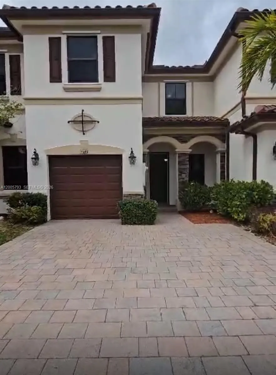 3387 W 90th St 3387, Hialeah, Florida 33018, Hialeah, Florida 33018, 3 Bedrooms Bedrooms, ,2 BathroomsBathrooms,Residential Lease,For Rent,3387 W 90th St 3387, Hialeah, Florida 33018,A12005793