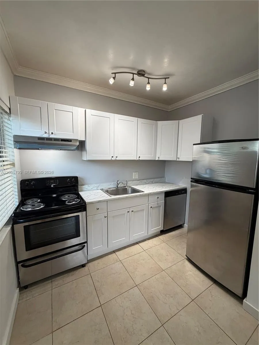 115 Ne 14th Ave 2, Fort Lauderdale, Florida 33301, Fort Lauderdale, Florida 33301, ,1 BathroomBathrooms,Residential Lease,For Rent,115 Ne 14th Ave 2, Fort Lauderdale, Florida 33301,A12005799