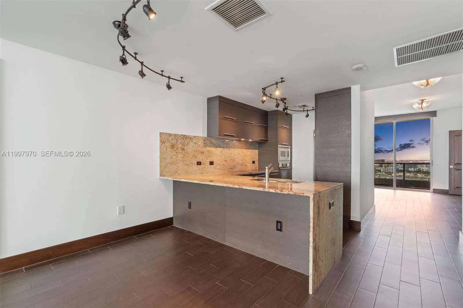 900 Biscayne Blvd 3502, Miami, Florida 33132, Miami, Florida 33132, 2 Bedrooms Bedrooms, ,3 BathroomsBathrooms,Residential,For Sale,900 Biscayne Blvd 3502, Miami, Florida 33132,A11997970