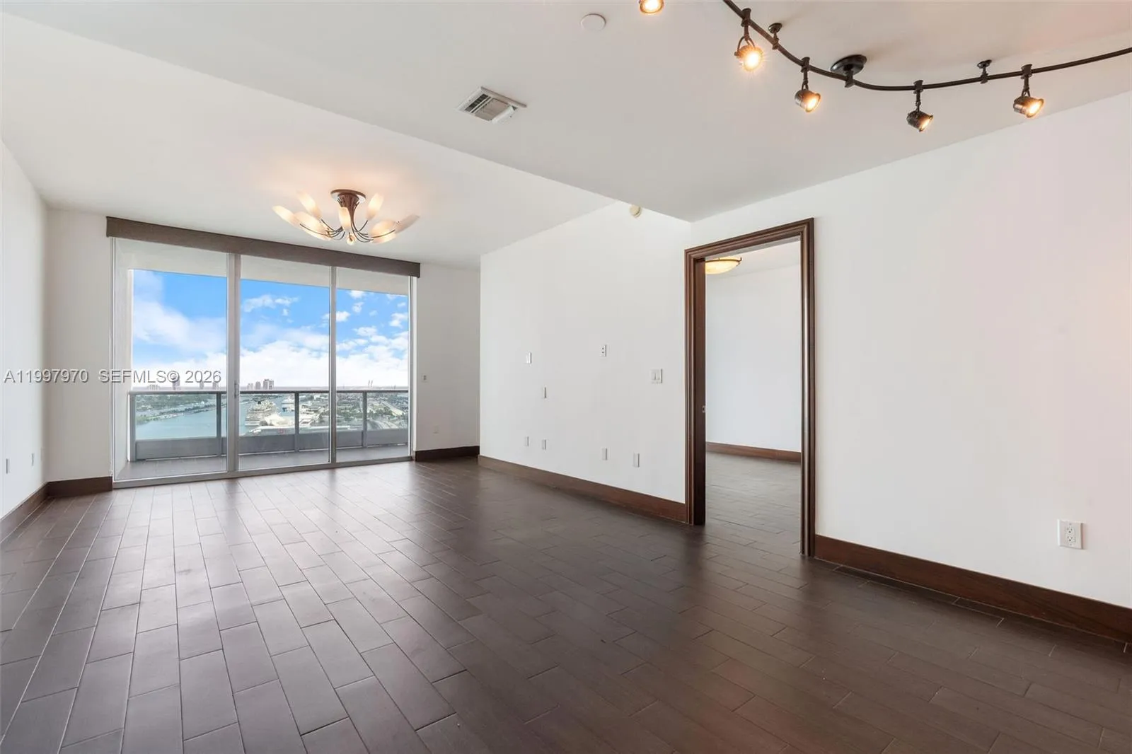 900 Biscayne Blvd 3502, Miami, Florida 33132, Miami, Florida 33132, 2 Bedrooms Bedrooms, ,3 BathroomsBathrooms,Residential,For Sale,900 Biscayne Blvd 3502, Miami, Florida 33132,A11997970