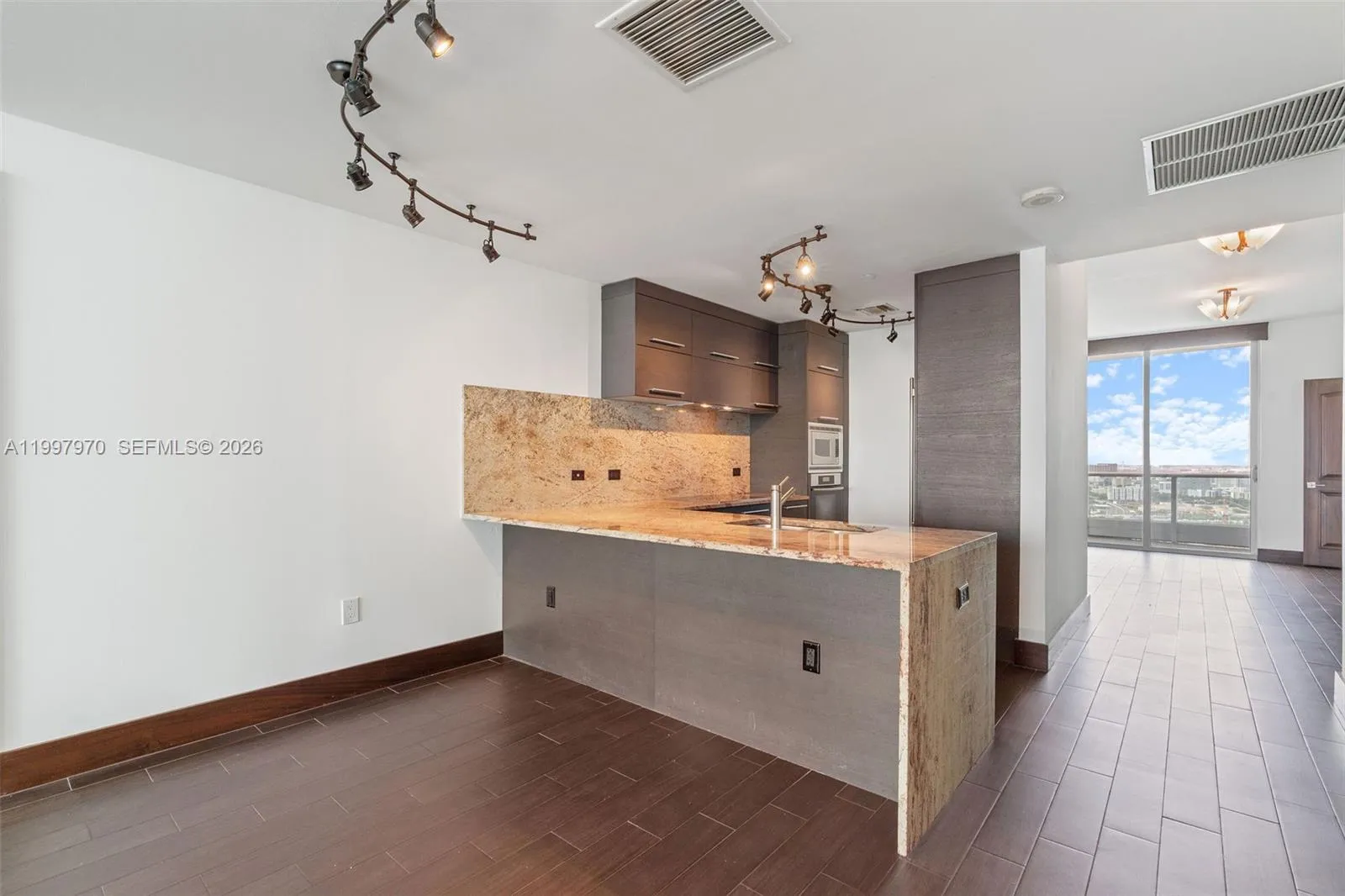 900 Biscayne Blvd 3502, Miami, Florida 33132, Miami, Florida 33132, 2 Bedrooms Bedrooms, ,3 BathroomsBathrooms,Residential,For Sale,900 Biscayne Blvd 3502, Miami, Florida 33132,A11997970