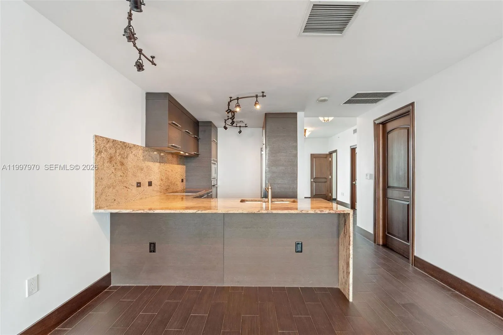 900 Biscayne Blvd 3502, Miami, Florida 33132, Miami, Florida 33132, 2 Bedrooms Bedrooms, ,3 BathroomsBathrooms,Residential,For Sale,900 Biscayne Blvd 3502, Miami, Florida 33132,A11997970
