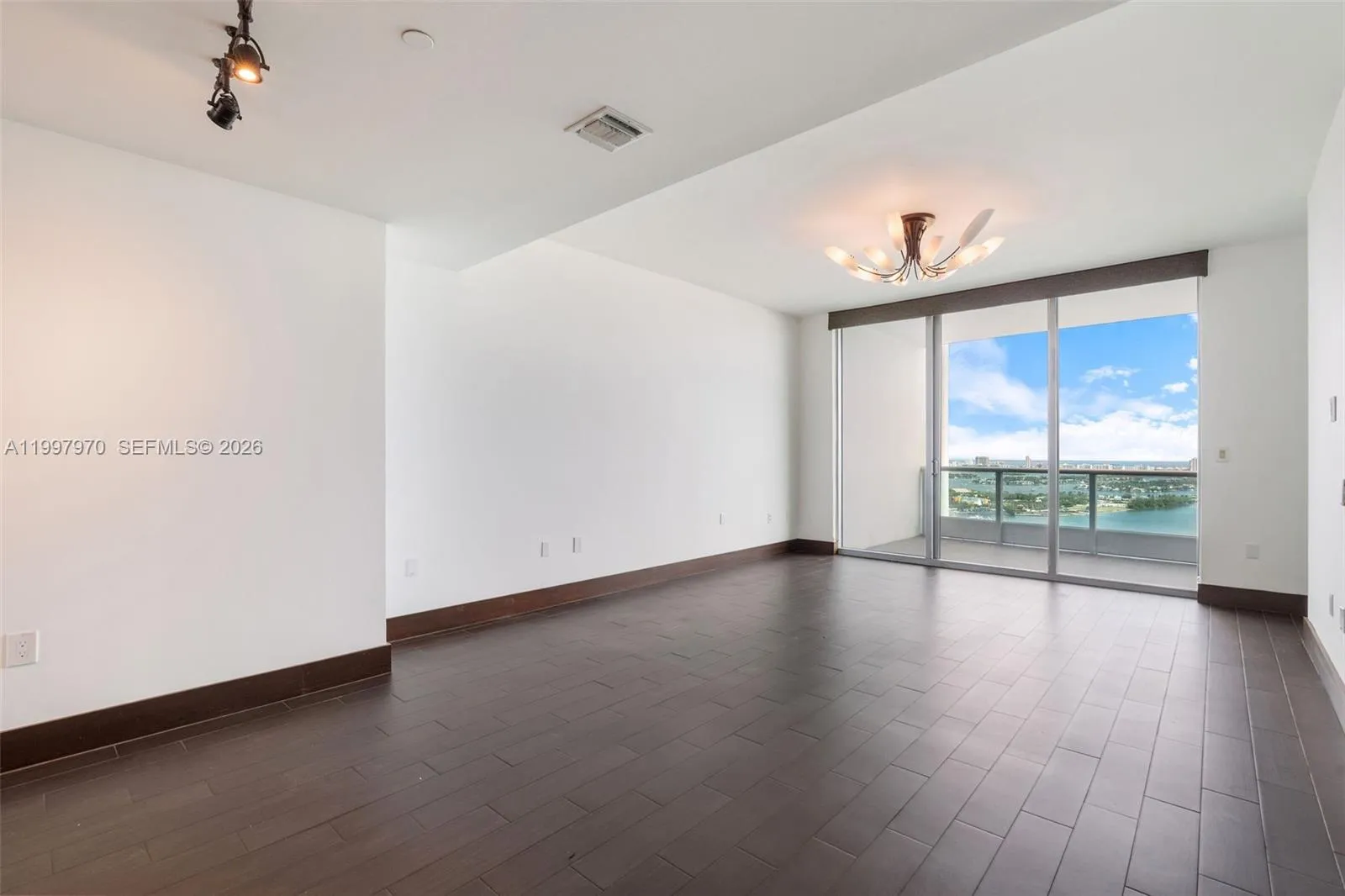 900 Biscayne Blvd 3502, Miami, Florida 33132, Miami, Florida 33132, 2 Bedrooms Bedrooms, ,3 BathroomsBathrooms,Residential,For Sale,900 Biscayne Blvd 3502, Miami, Florida 33132,A11997970