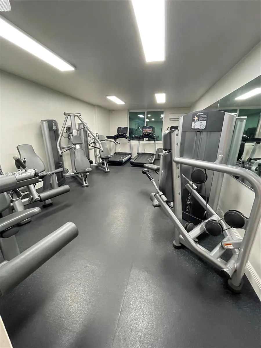 919 Hillcrest Dr 504, Hollywood, Florida 33021, Hollywood, Florida 33021, 2 Bedrooms Bedrooms, ,2 BathroomsBathrooms,Residential,For Sale,919 Hillcrest Dr 504, Hollywood, Florida 33021,A12004961