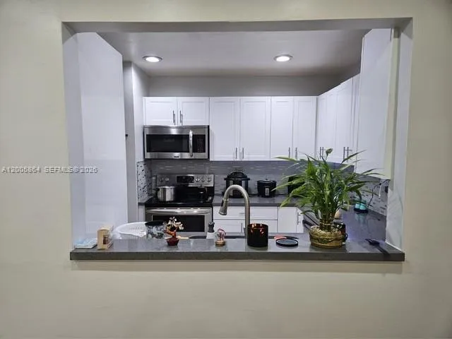 11734 Sw 112th Ln, Miami, Florida 33186, Miami, Florida 33186, 2 Bedrooms Bedrooms, ,2 BathroomsBathrooms,Residential,For Sale,11734 Sw 112th Ln, Miami, Florida 33186,A12005864