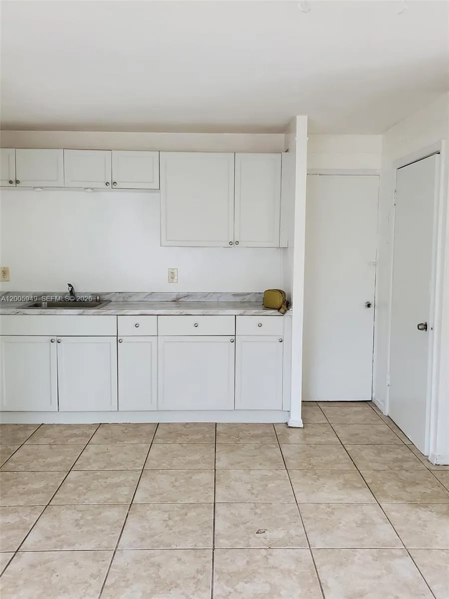 2114 Mckinley St Rear A, Hollywood, Florida 33020, Hollywood, Florida 33020, 1 Bedroom Bedrooms, ,1 BathroomBathrooms,Residential Lease,For Rent,2114 Mckinley St Rear A, Hollywood, Florida 33020,A12005949